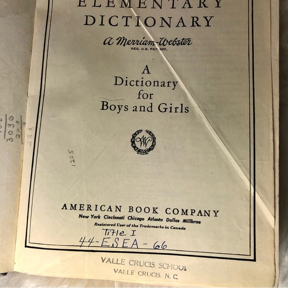 VINTAGE MERRIAM WEBSTER A DICTIONARY FOR BOYS AND GIRLS - Picture 6 of 9